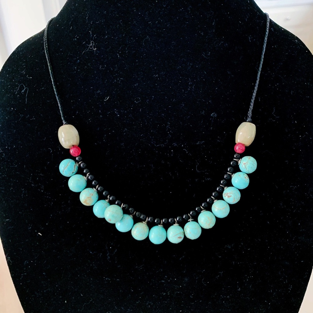 🇹🇭 Handmade Vintage Turquoise & Jade String Necklace